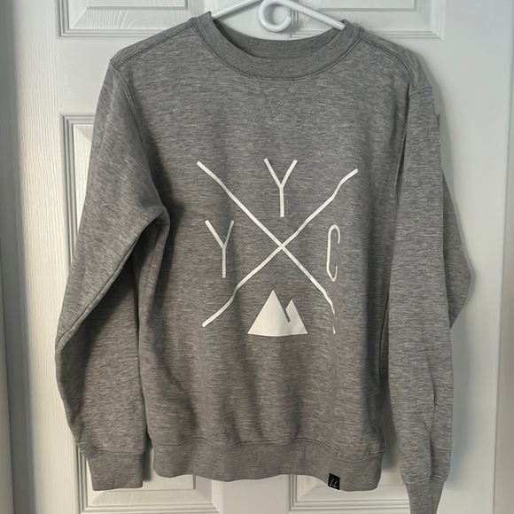 Sweaters - Gray Crew Neck Sweater